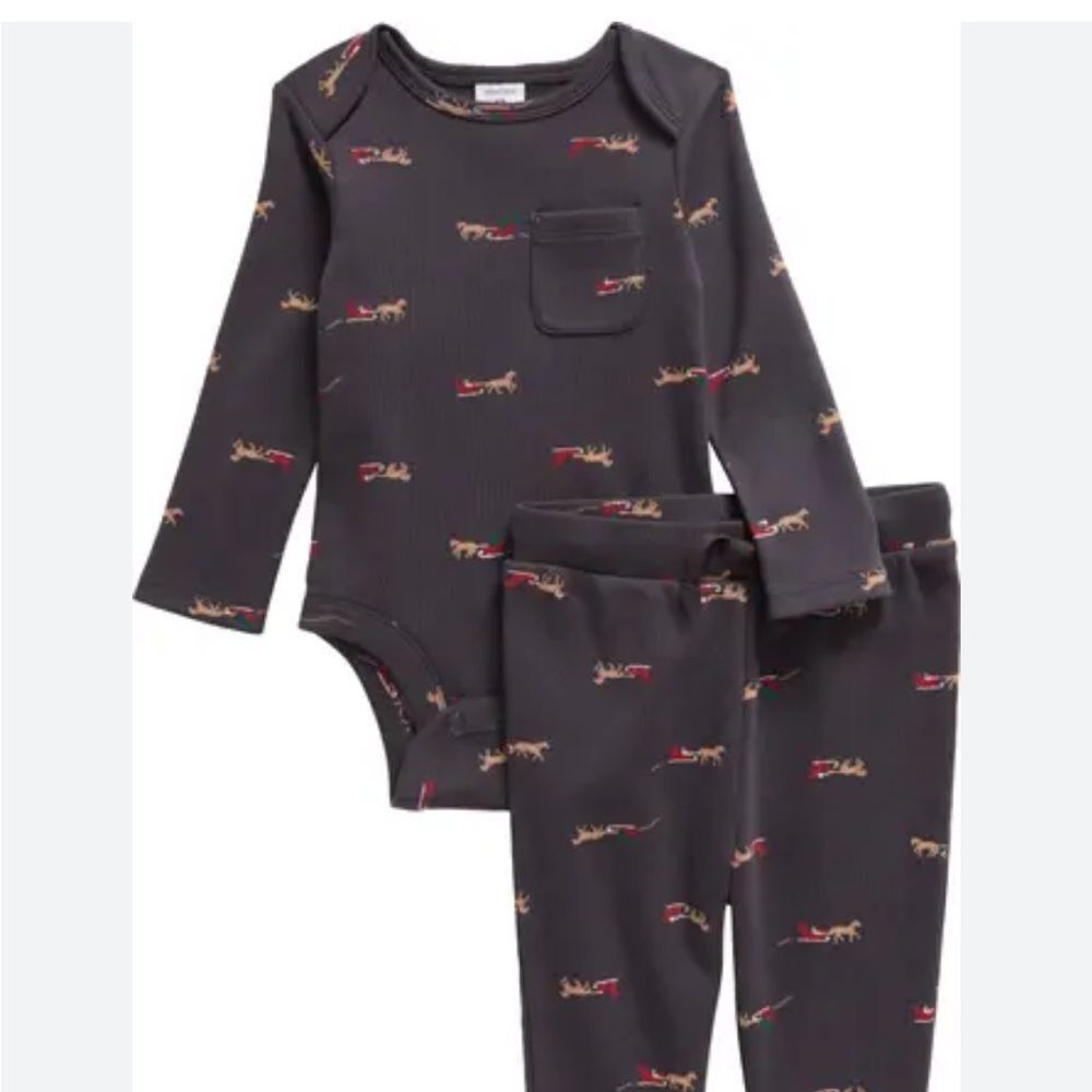 Nordstrom Grey Stonehenge sleighs  Holiday 2-piece set NWT
